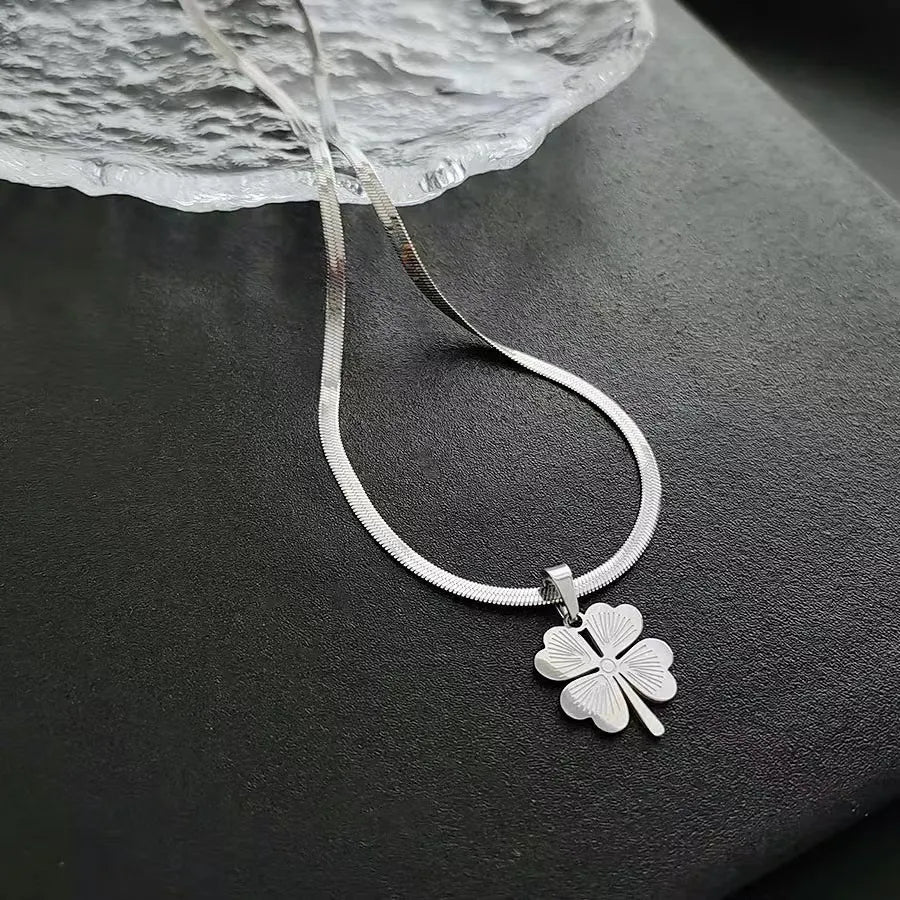 Zarcillos "Lucky Charm" ETERNITY - Trébol de Cuatro Hojas