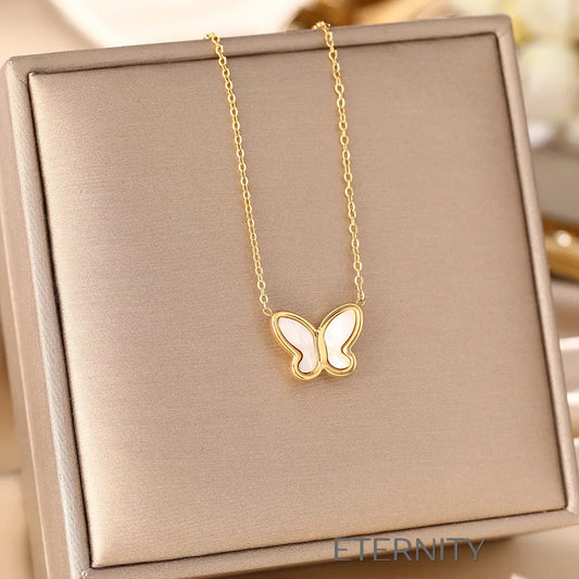Collar Ethereal Butterfly de Acero y Nácar  Cadenas Dorado Unica Acero Inoxidable  ETERNITY