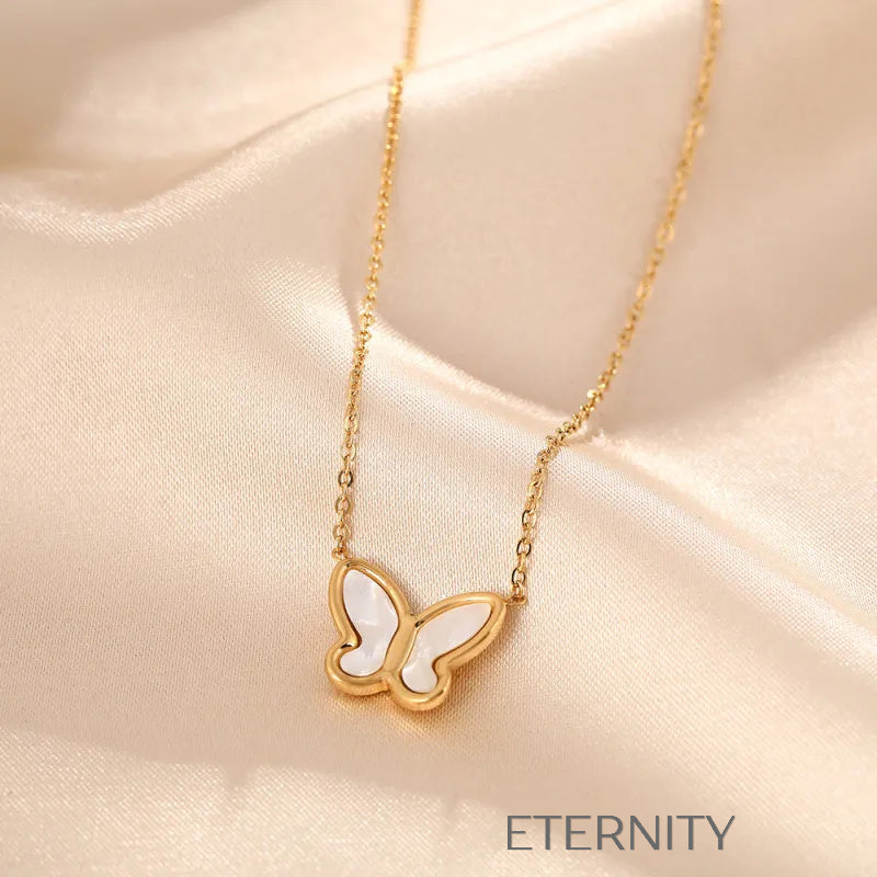 Collar Ethereal Butterfly de Acero y Nácar  Cadenas Dorado Unica Acero Inoxidable  ETERNITY