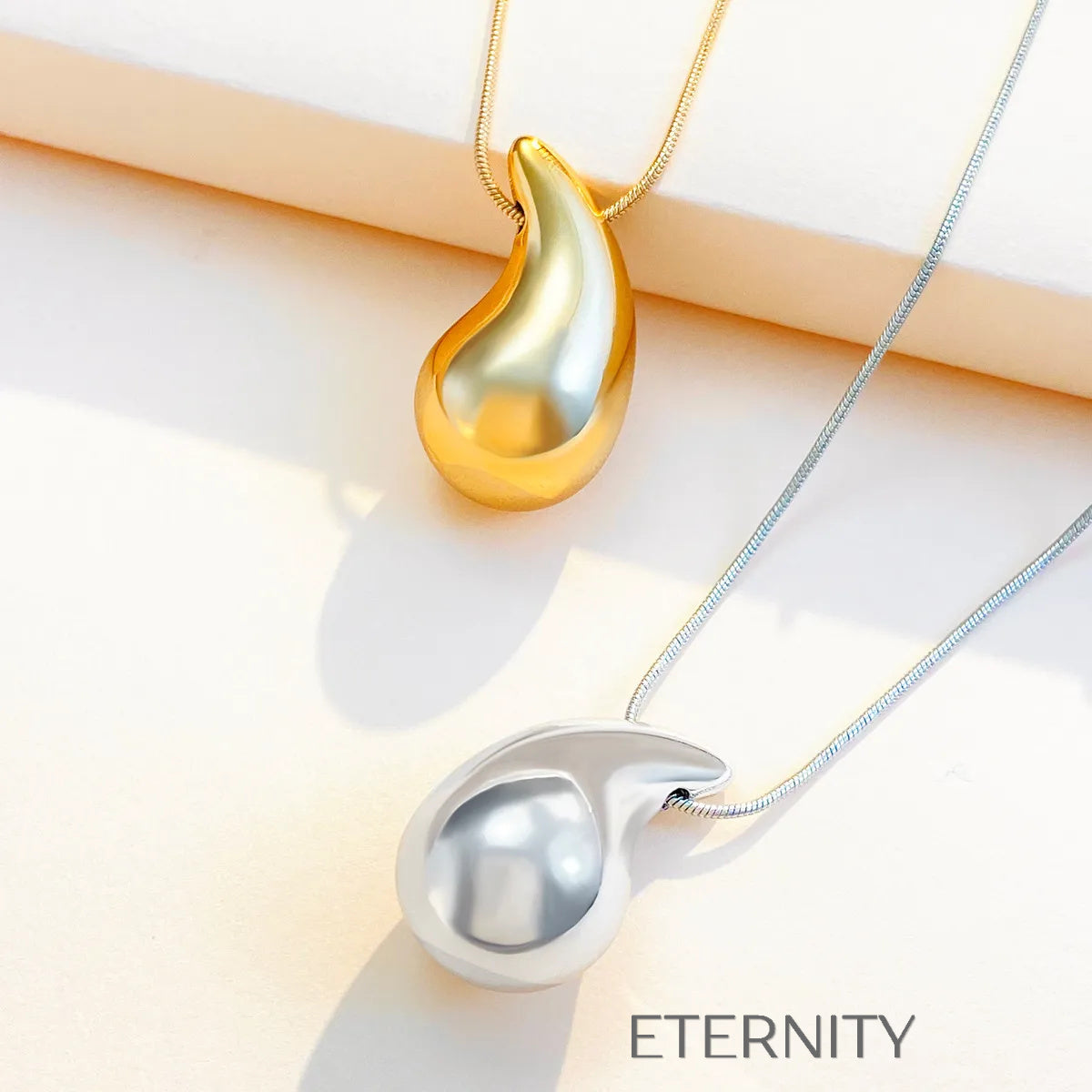 Collar de Dije de Gota Voluminosa Liquid Metal  Cadenas Dorado Unica Acero Inoxidable  ETERNITY