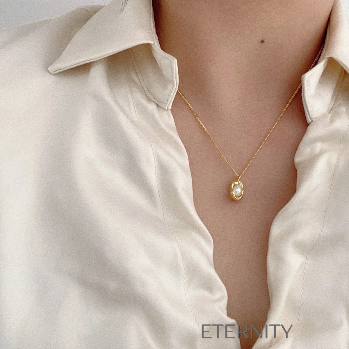 Collares Minimalistas con Perlas y Dijes Orgánicos  Cadenas Dorado Unica Acero Inoxidable  ETERNITY