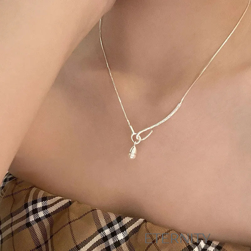 Collares Minimalistas con Perlas y Dijes Orgánicos  Cadenas Dorado Unica Acero Inoxidable  ETERNITY