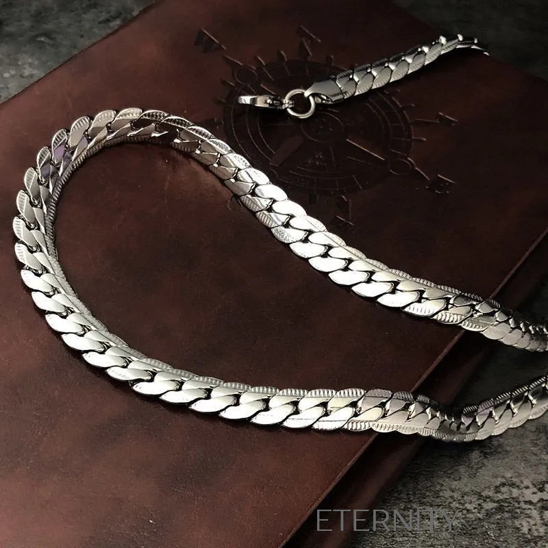 Cadena de Eslabones Planos Estilo Serpiente en Plata  Cadenas Plateado 60cm Acero Inoxidable  ETERNITY