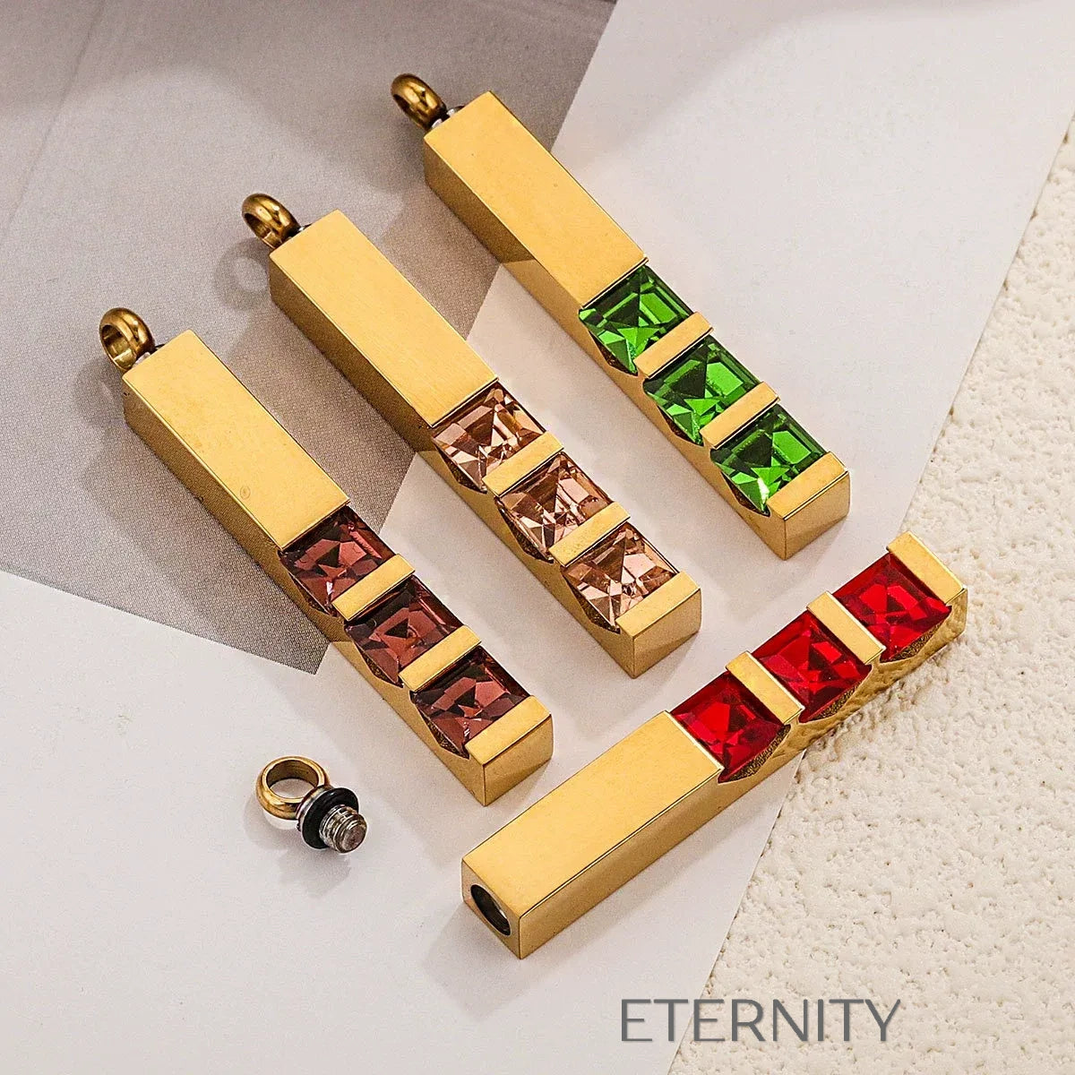 Collar "Crystal Pillar" con Dije de Barra Geométrica y Cristales de Colores ETERNITY