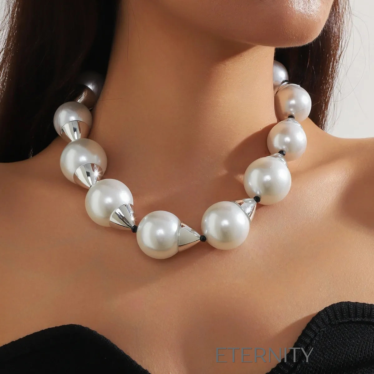 Collar de Perlas XL Majestic Pearl con Detalles de Conos Dorados  Cadenas Dorado Unica Acero Inoxidable  ETERNITY