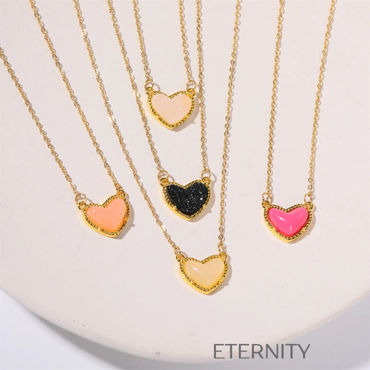Collar Malachite Love con Dije de Corazón Verde Esmeralda y Borde Labrado  Cadenas Negro Unica Acero Inoxidable  ETERNITY