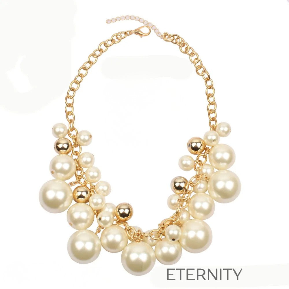 Collar de Perlas Imperial Cluster con Diseño de Racimo y Detalles Dorados  Cadenas Perla Unica Acero Inoxidable  ETERNITY