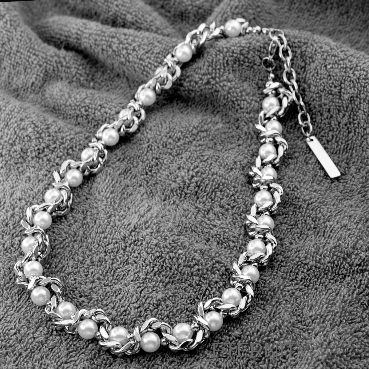 Collar Choker de Eslabones Entrelazados con Perlas  Cadenas Plateado Unica Acero Inoxidable  ETERNITY