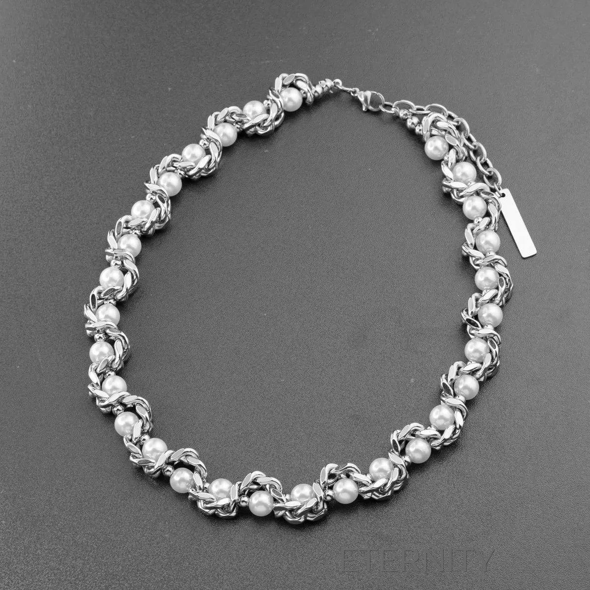 Collar Choker de Eslabones Entrelazados con Perlas  Cadenas Plateado Unica Acero Inoxidable  ETERNITY