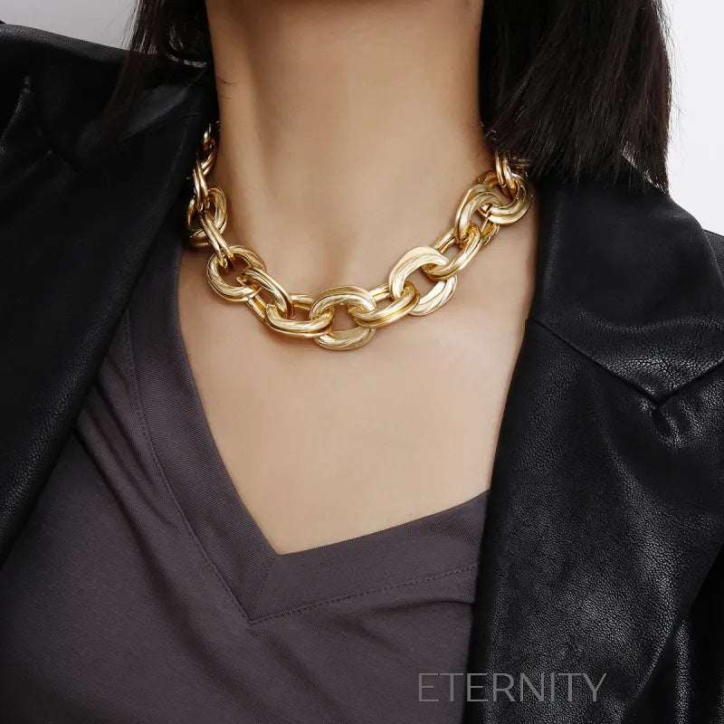 Collar Industrial Bold de Eslabones Gruesos  Cadenas Dorado Unica Acero Inoxidable  ETERNITY