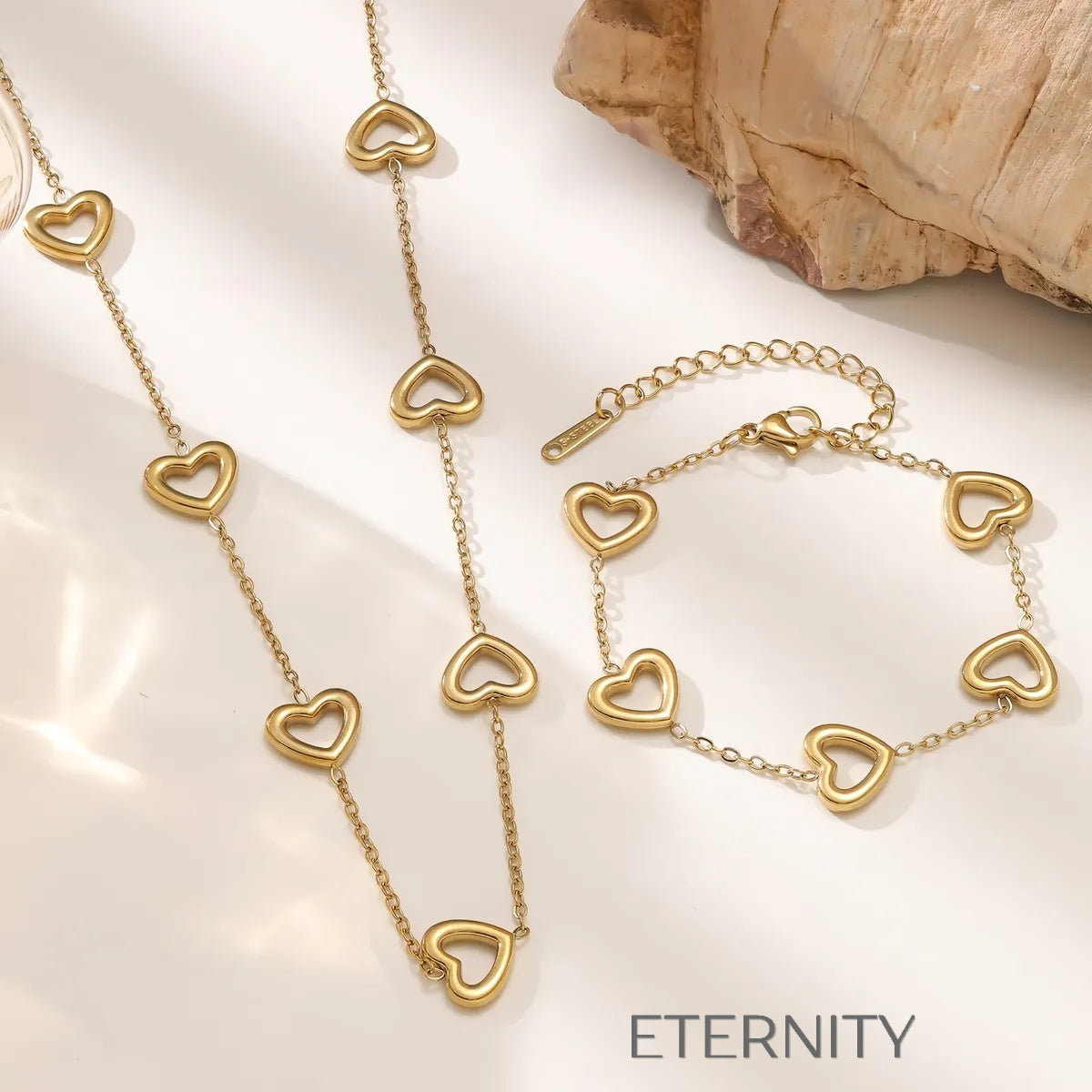 Conjunto Infinite Love de Collar y Pulsera  Set Dorado Unica Acero Inoxidable  ETERNITY