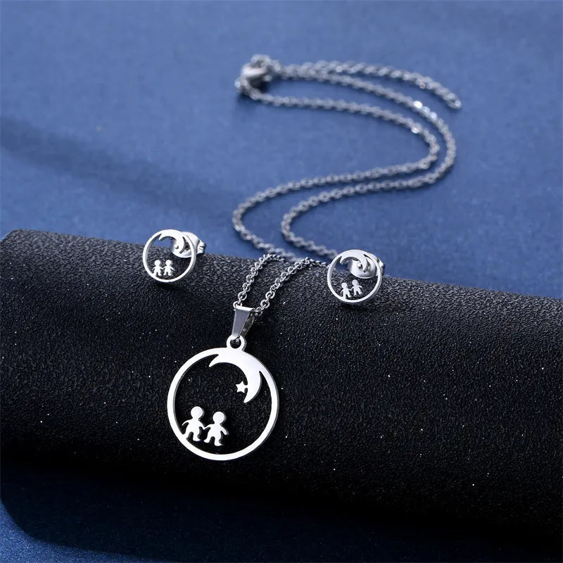 Conjuntos "Essential Sets" ETERNITY - Cadena y Zarcillos Simbólicos