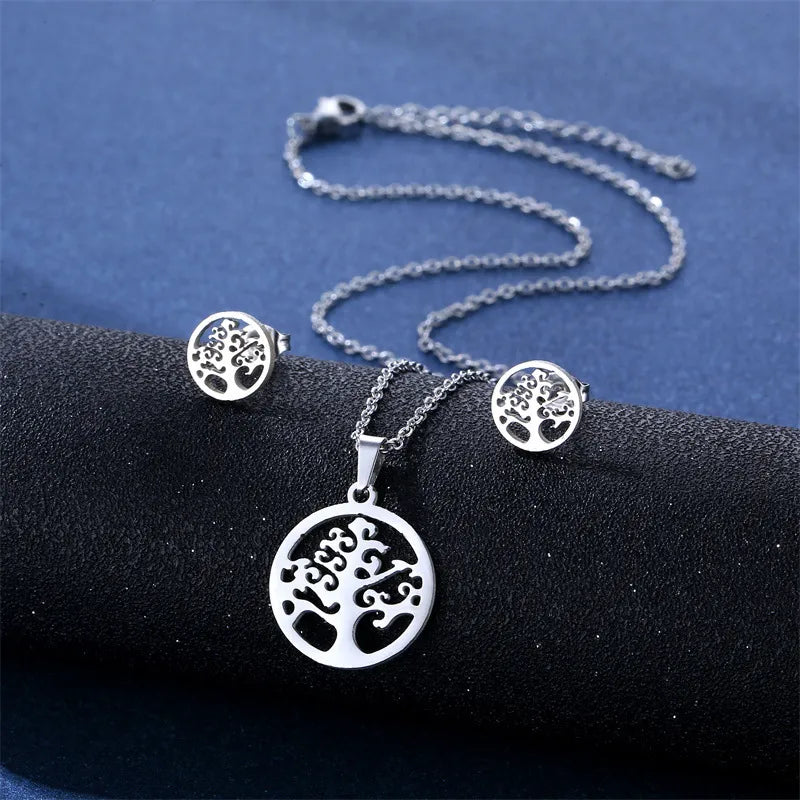 Conjuntos "Essential Sets" ETERNITY - Cadena y Zarcillos Simbólicos