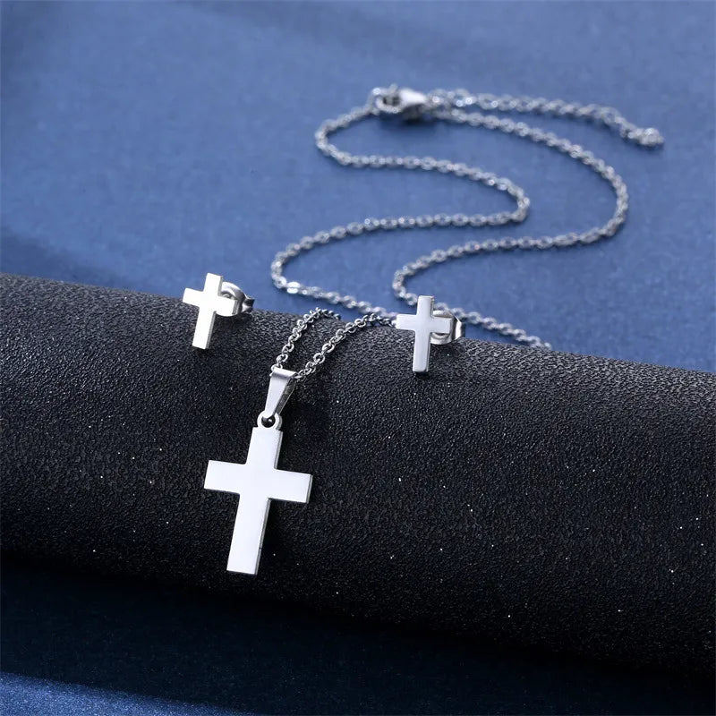 Conjuntos "Essential Sets" ETERNITY - Cadena y Zarcillos Simbólicos