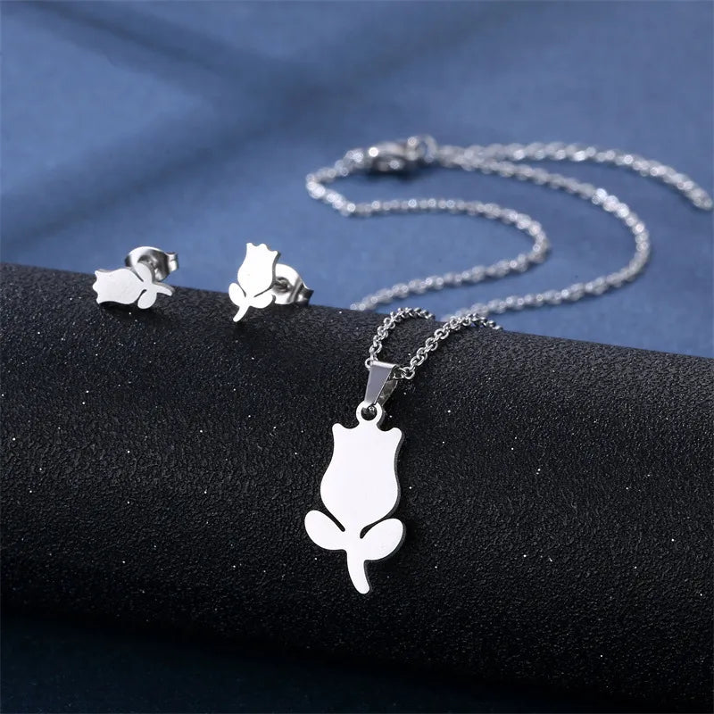 Conjuntos "Essential Sets" ETERNITY - Cadena y Zarcillos Simbólicos