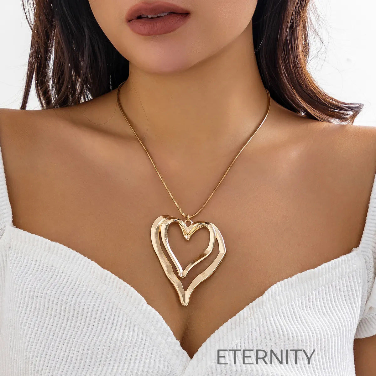 Collar Organic Heart de Corazón Grande en Oro  Set Dorado Unica Acero Inoxidable  ETERNITY