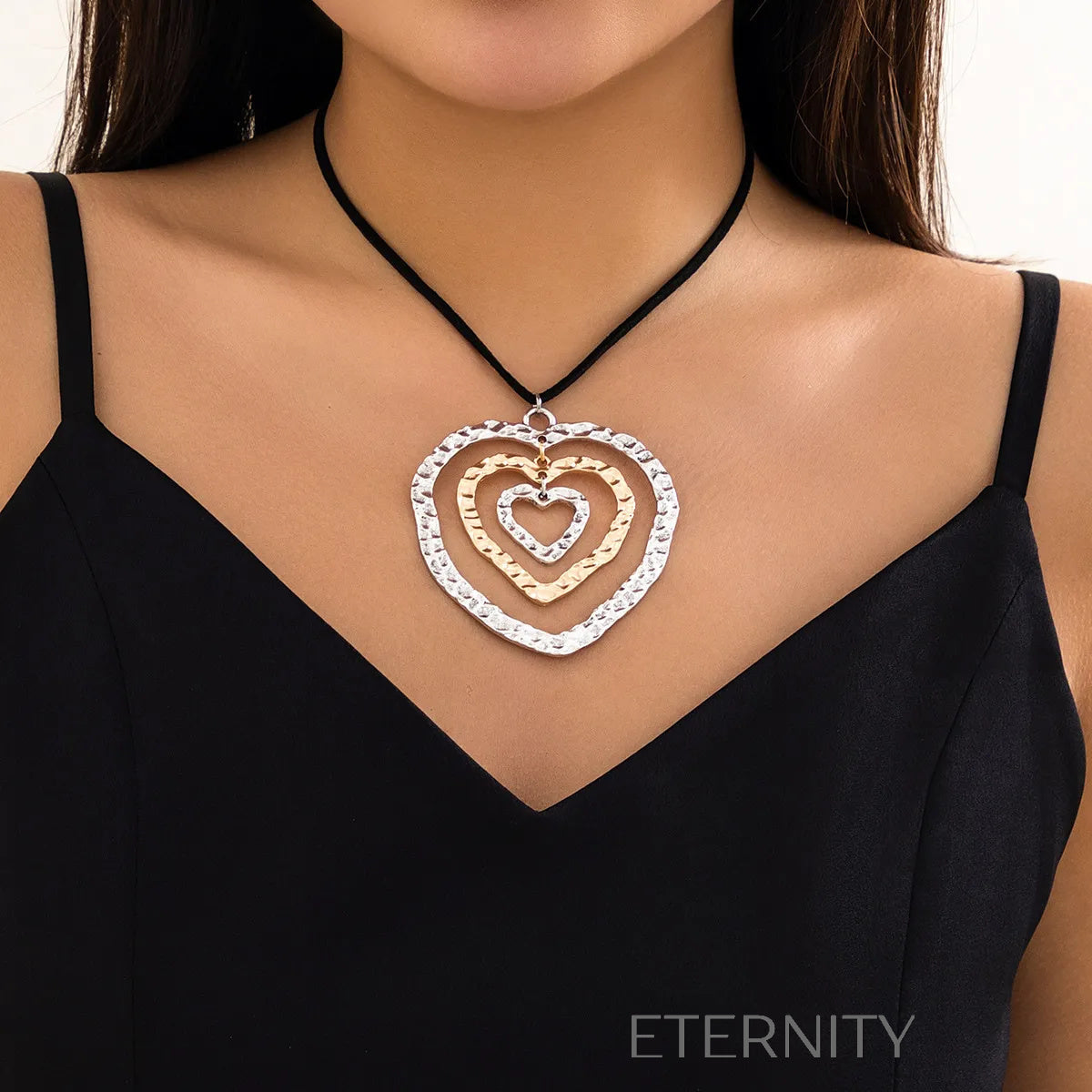 Collar Organic Heart de Corazón Grande en Oro  Set Dorado Unica Acero Inoxidable  ETERNITY