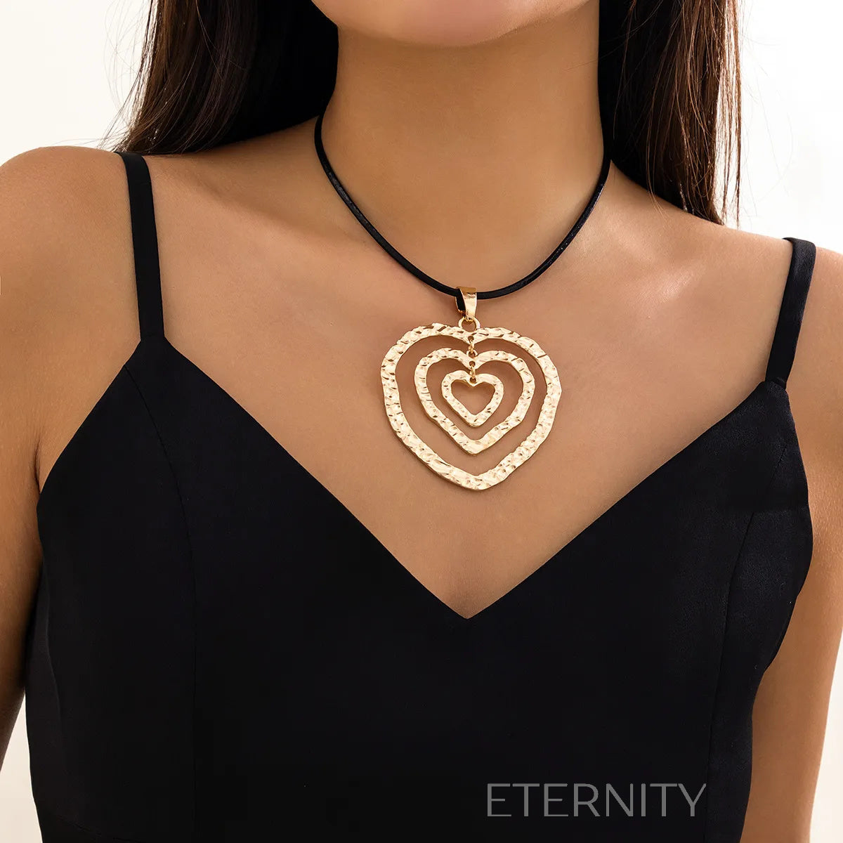 Collar Organic Heart de Corazón Grande en Oro  Set Dorado Unica Acero Inoxidable  ETERNITY