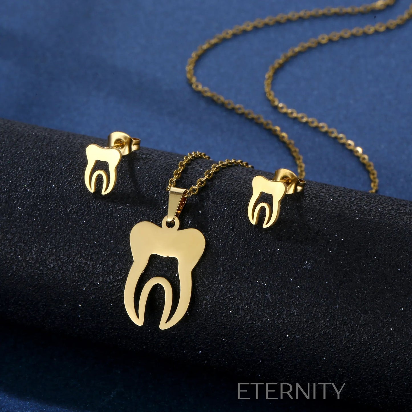Sets Identity de Collar y Zarcillos en Acero Dorado  Set Dorado Unica Acero Inoxidable  ETERNITY