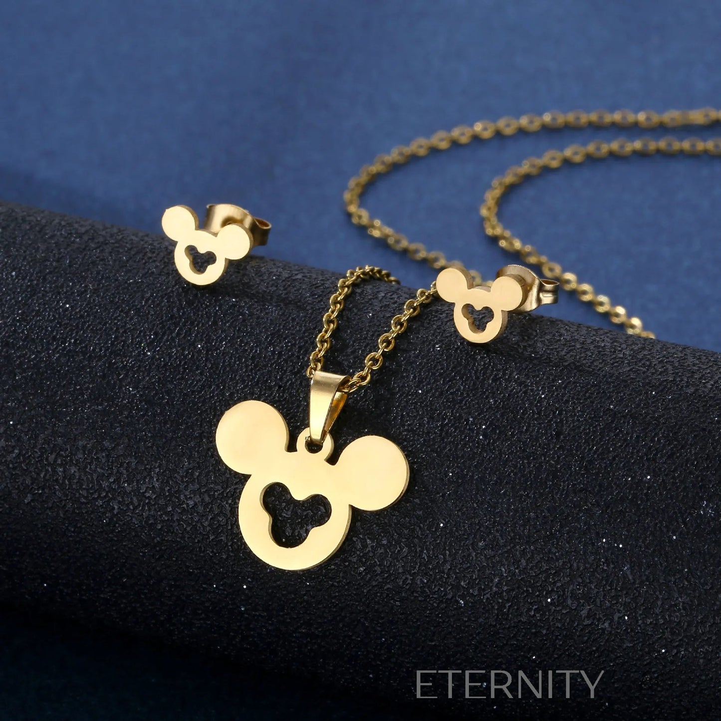 Sets Identity de Collar y Zarcillos en Acero Dorado  Set Dorado Unica Acero Inoxidable  ETERNITY