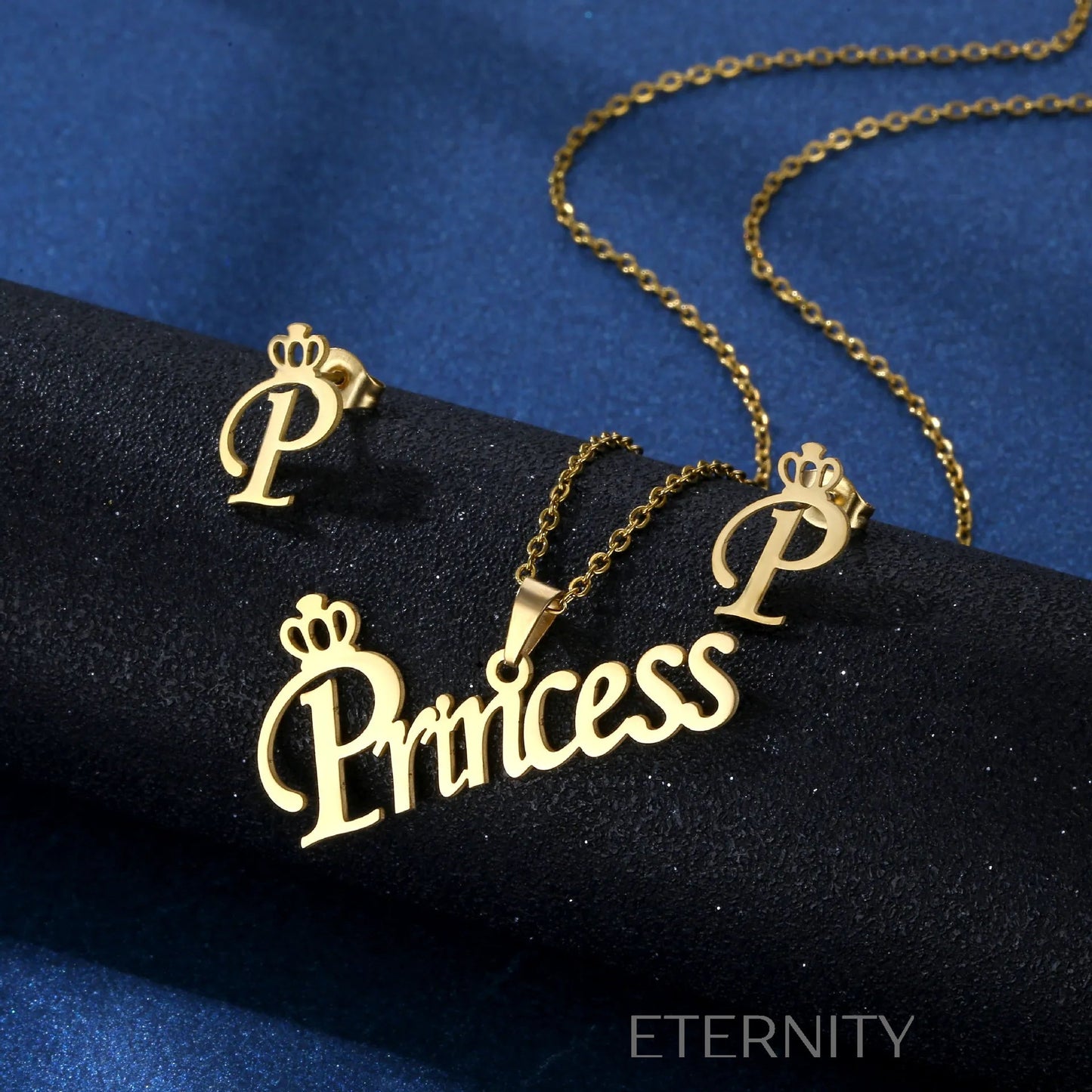 Sets Identity de Collar y Zarcillos en Acero Dorado  Set Dorado Unica Acero Inoxidable  ETERNITY