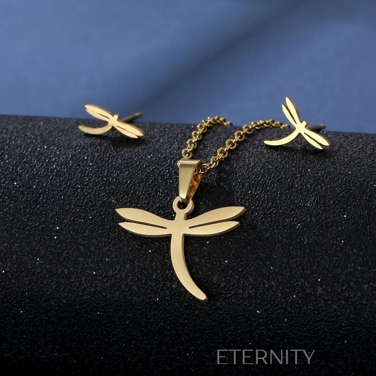Sets Identity de Collar y Zarcillos en Acero Dorado  Set Dorado Unica Acero Inoxidable  ETERNITY