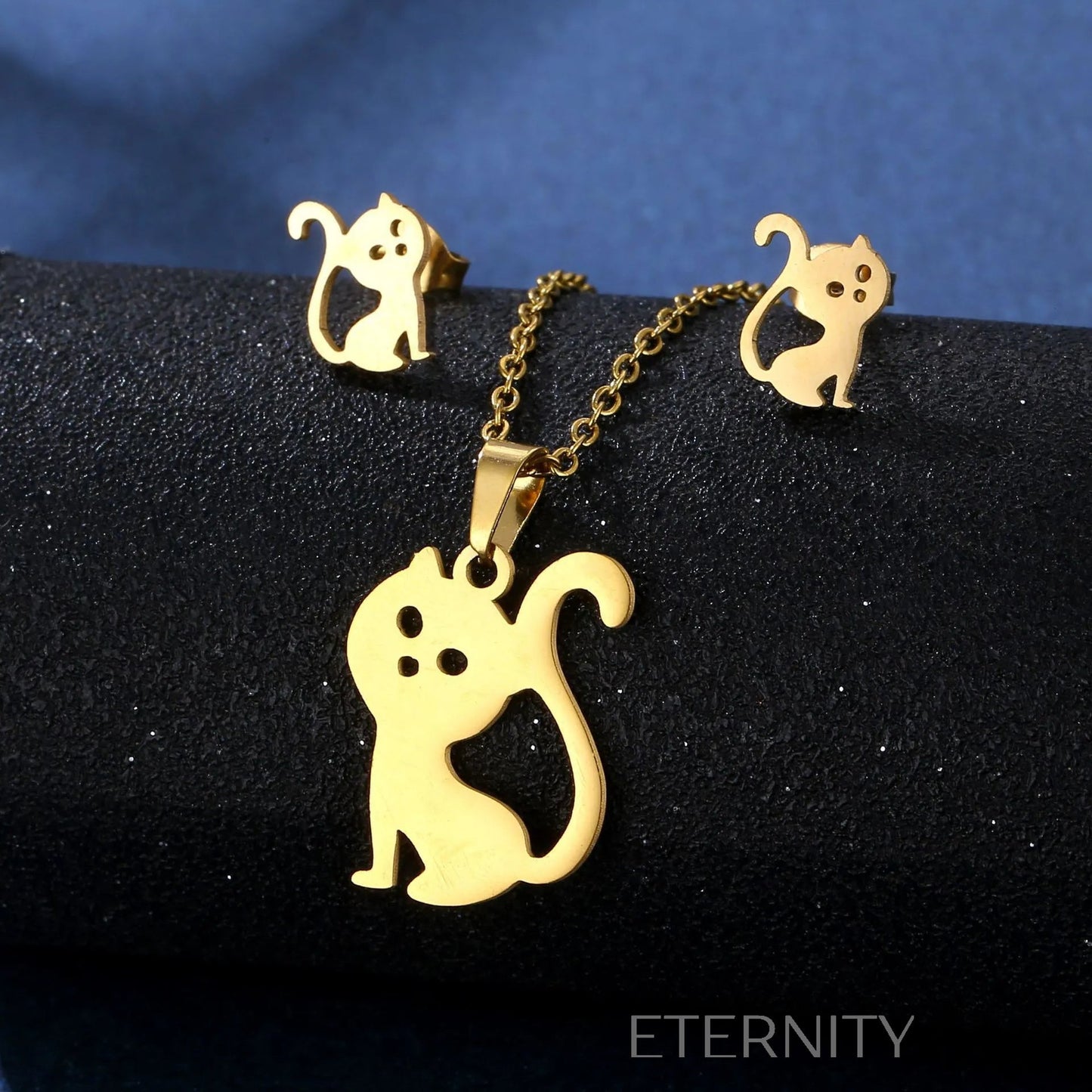 Sets Identity de Collar y Zarcillos en Acero Dorado  Set Dorado Unica Acero Inoxidable  ETERNITY