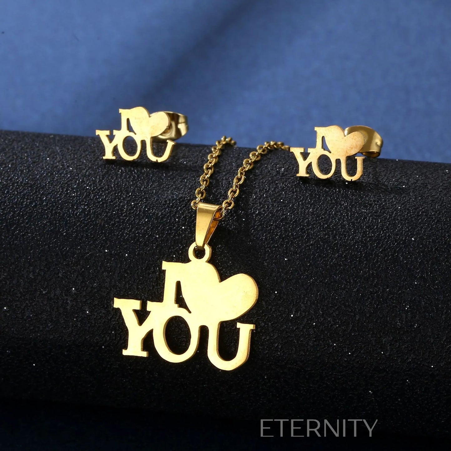 Sets Identity de Collar y Zarcillos en Acero Dorado  Set Dorado Unica Acero Inoxidable  ETERNITY