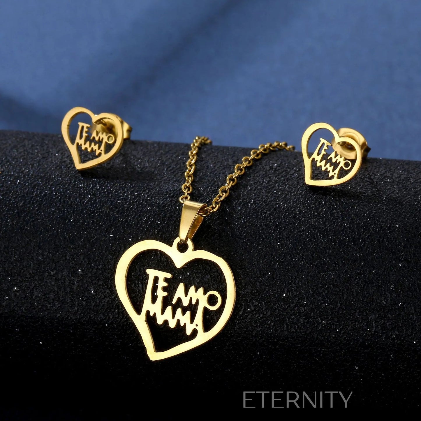 Sets Identity de Collar y Zarcillos en Acero Dorado  Set Dorado Unica Acero Inoxidable  ETERNITY