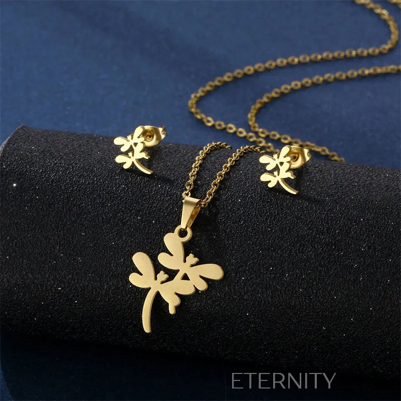 Sets Identity de Collar y Zarcillos en Acero Dorado  Set Dorado Unica Acero Inoxidable  ETERNITY
