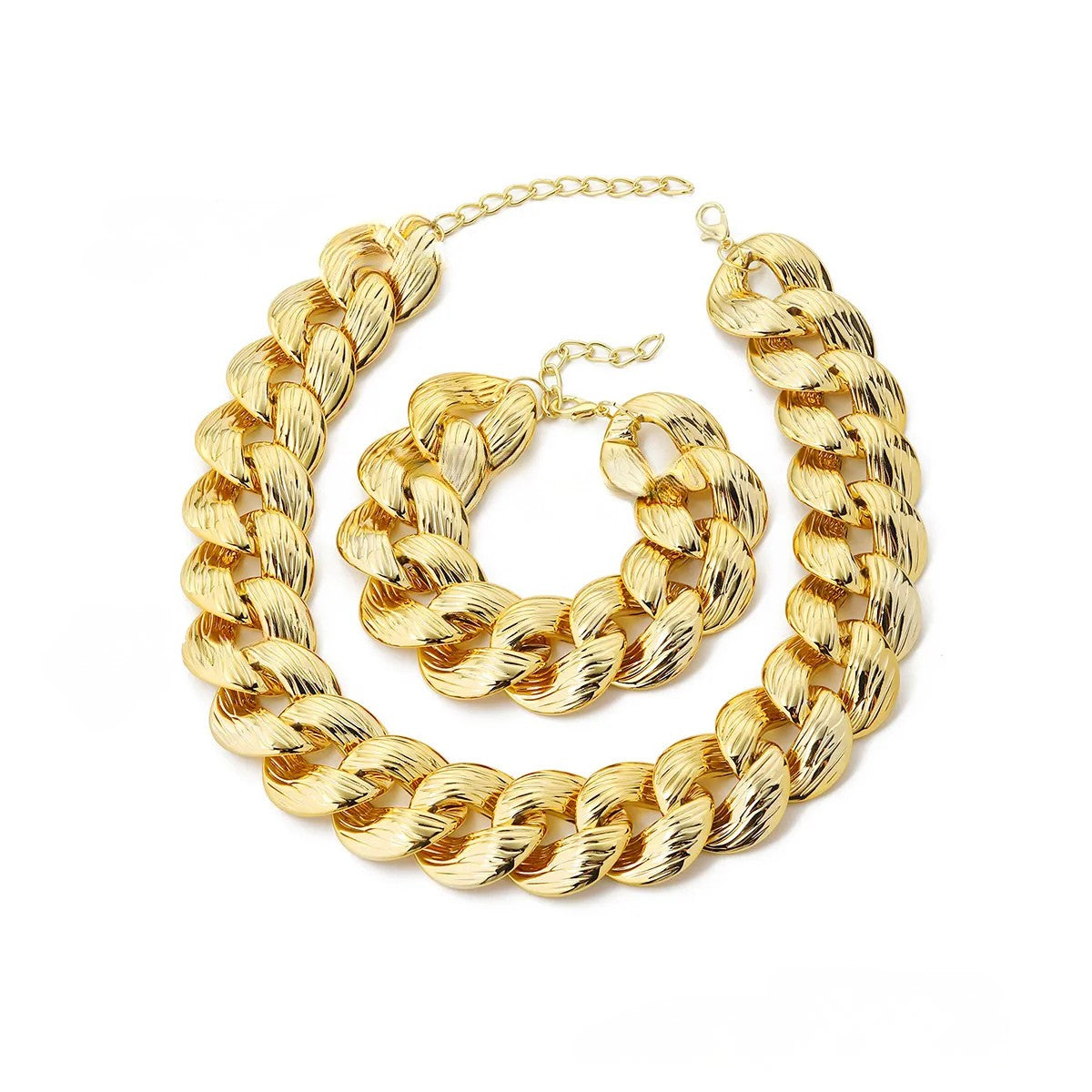 Conjunto de Collar y Brazalete de Eslabones Gruesos con Textura Acanalada  Set Dorado Unica Acero Inoxidable  ETERNITY