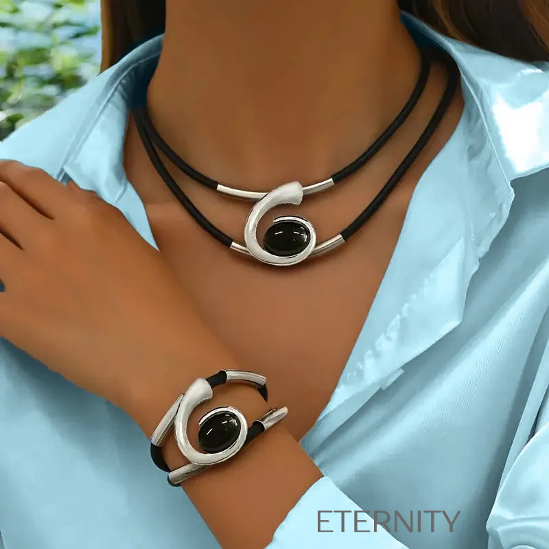 Set Gargantilla y Pulsera Avant Garde  Set Dorado Unica Acero Inoxidable  ETERNITY