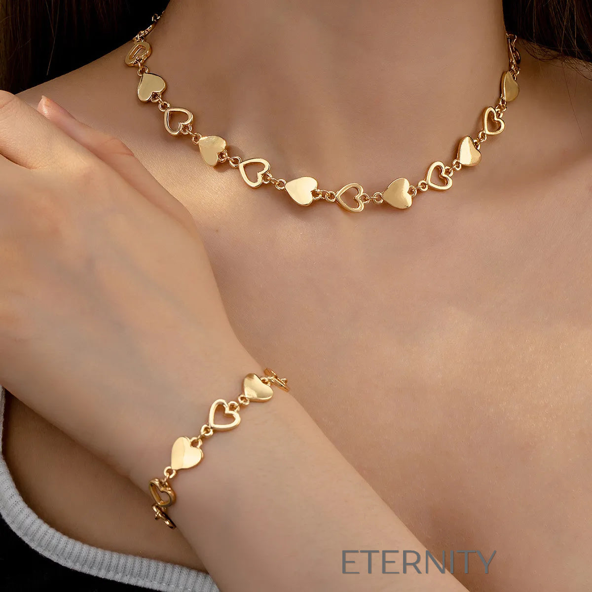 Set Sweetheart Choker de Collar y Pulsera  Set Dorado Unica Acero Inoxidable  ETERNITY