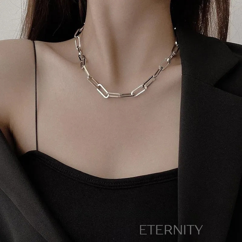 Conjunto de Cadena y Pulsera Geometric Link con Eslabones de Clip en Acero  Set Dorado Unica Acero Inoxidable  ETERNITY