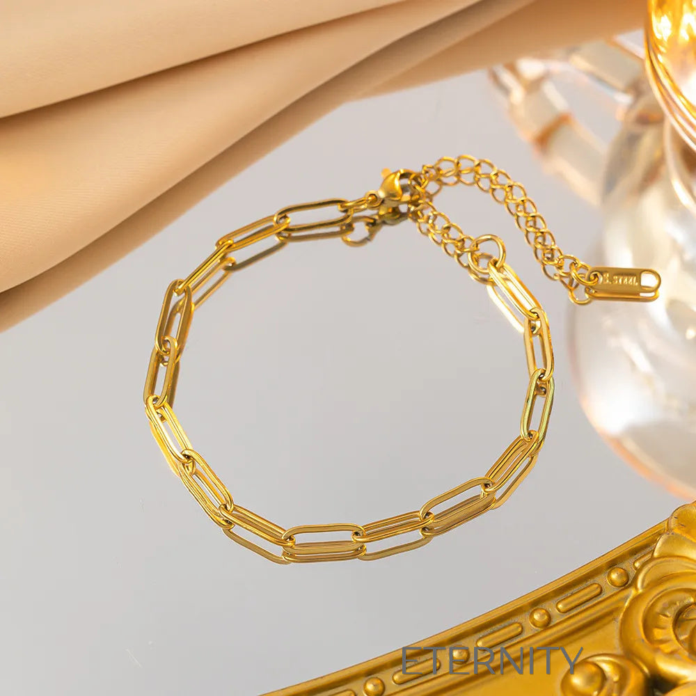 Conjunto de Cadena y Pulsera Geometric Link con Eslabones de Clip en Acero  Set Dorado Unica Acero Inoxidable  ETERNITY
