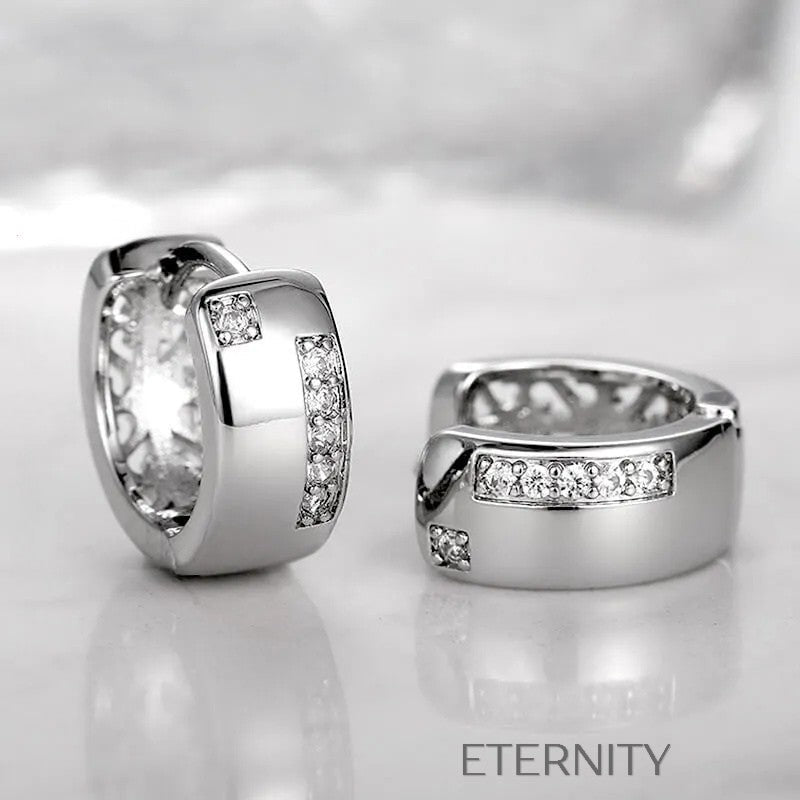 Zarcillos de Aro Grueso con Detalles de Cristal y Calado  Zarcillos Plateado Unica Acero Inoxidable  ETERNITY