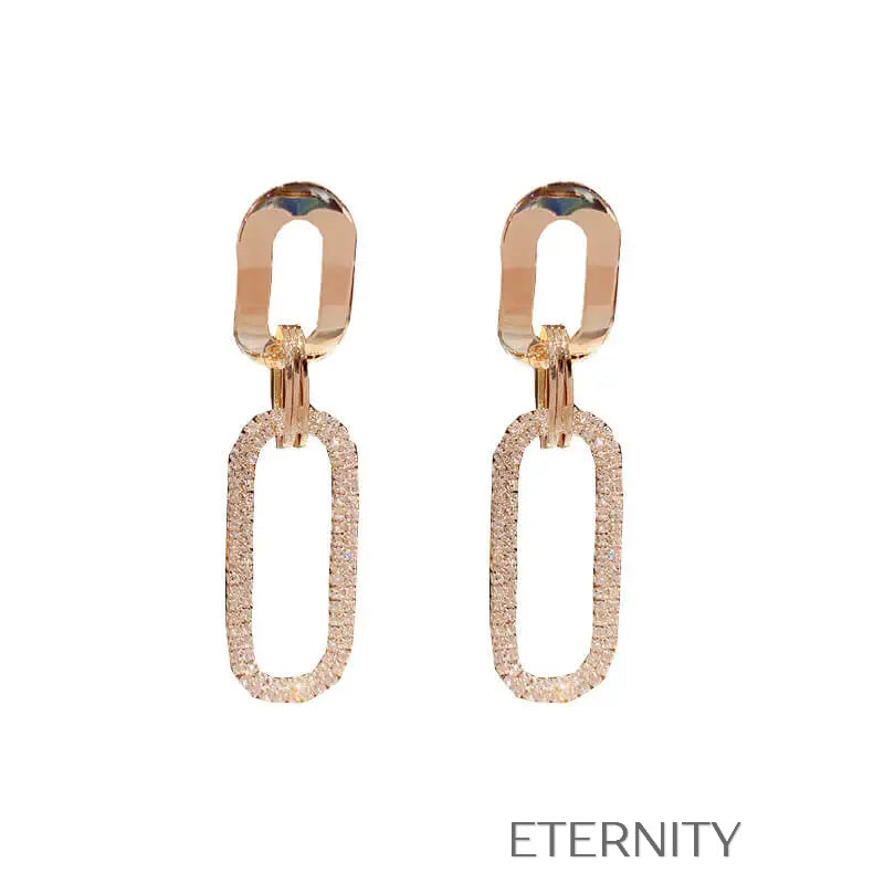 Zarcillos de Eslabones Ovalados con Cristales Pavé  Zarcillos Dorado Unica Acero Inoxidable  ETERNITY