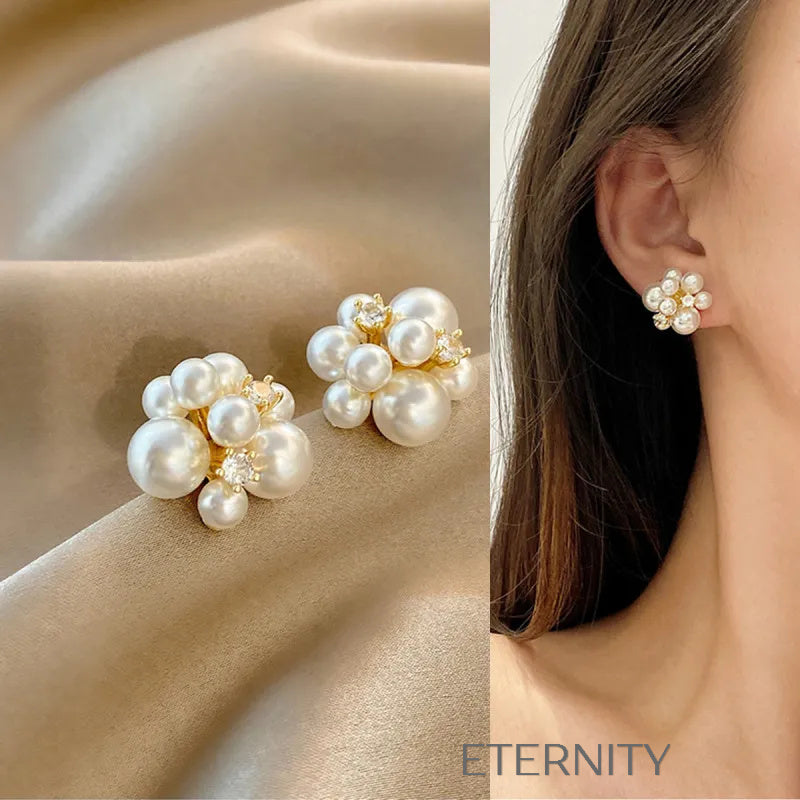Aretes dorados con racimo de perlas y cristales elegantes Zarcillos Perla Unica Acero Inoxidable  ETERNITY