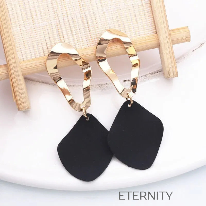 Aretes negro blanco rojo y verde con diseño artístico Zarcillos Negro Unica Acero Inoxidable  ETERNITY