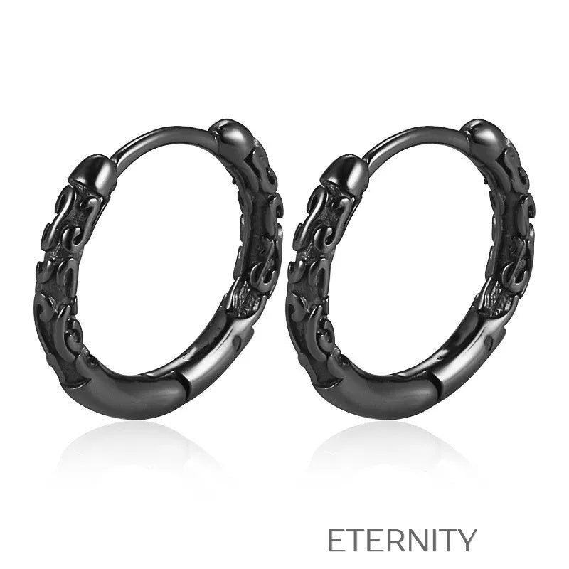 Pendientes de Aro Tipo Huggie con Grabado de Dragón en Relieve. Zarcillos Negro Unica Acero Inoxidable  ETERNITY