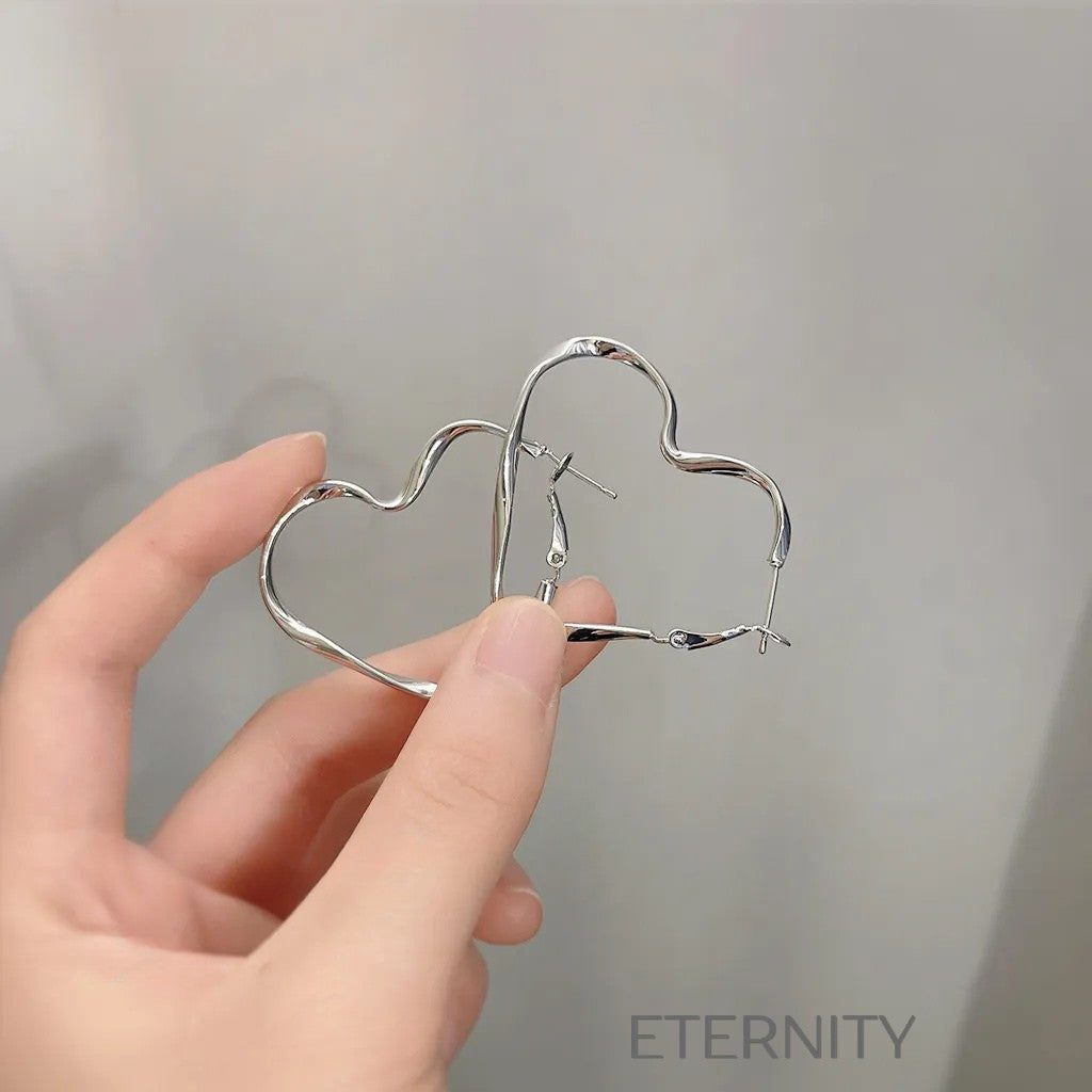 Zarcillos Infinite Love de Corazón Escultural  Zarcillos Plateado Unica Acero Inoxidable  ETERNITY