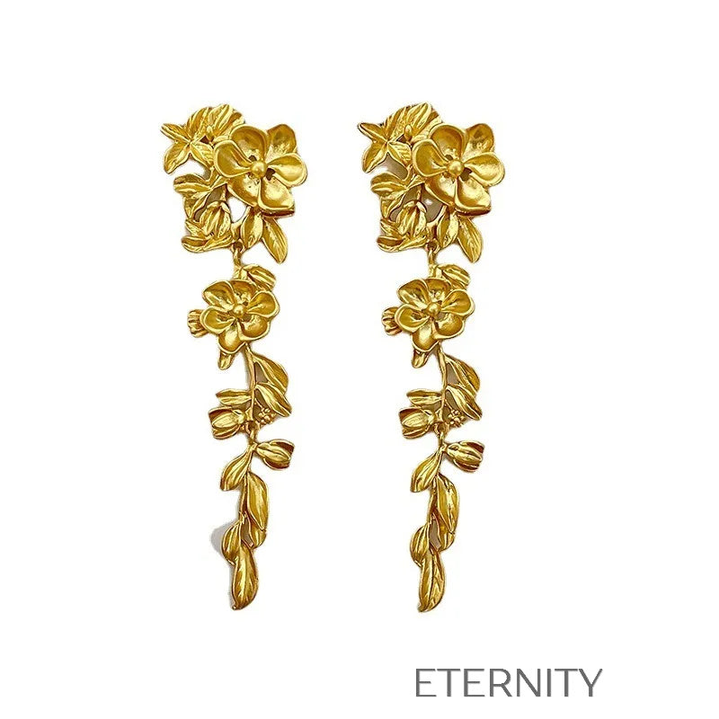 Zarcillos Largos Golden Flora con Diseño de Flores y Hojas Esculpidas  Zarcillos Dorado Unica Acero Inoxidable  ETERNITY