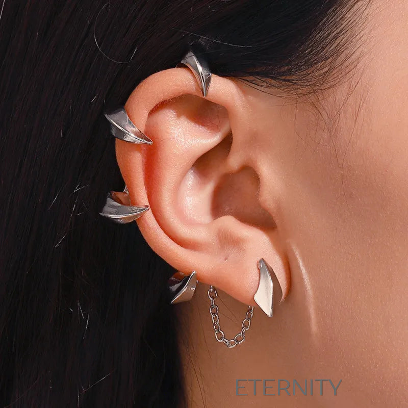 Ear cuff dorado con diseño artístico y arete geométrico Zarcillos Dorado Unica Acero Inoxidable  ETERNITY
