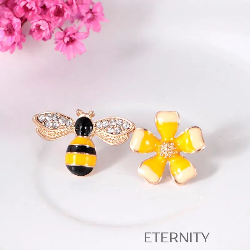 Zarcillos Asimétricos Sweet Garden Abeja y Flor  Zarcillos Amarillo Unica Acero Inoxidable  ETERNITY