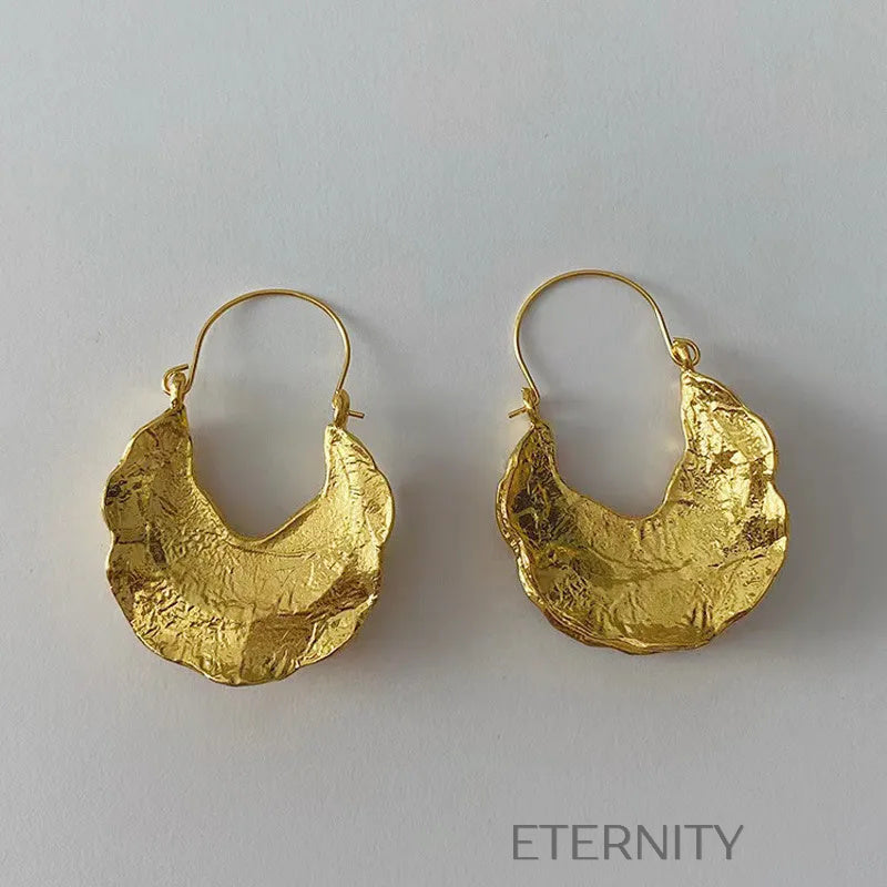 Zarcillos de Aro con Textura Orgánica Ondulada  Zarcillos Dorado Unica Acero Inoxidable  ETERNITY