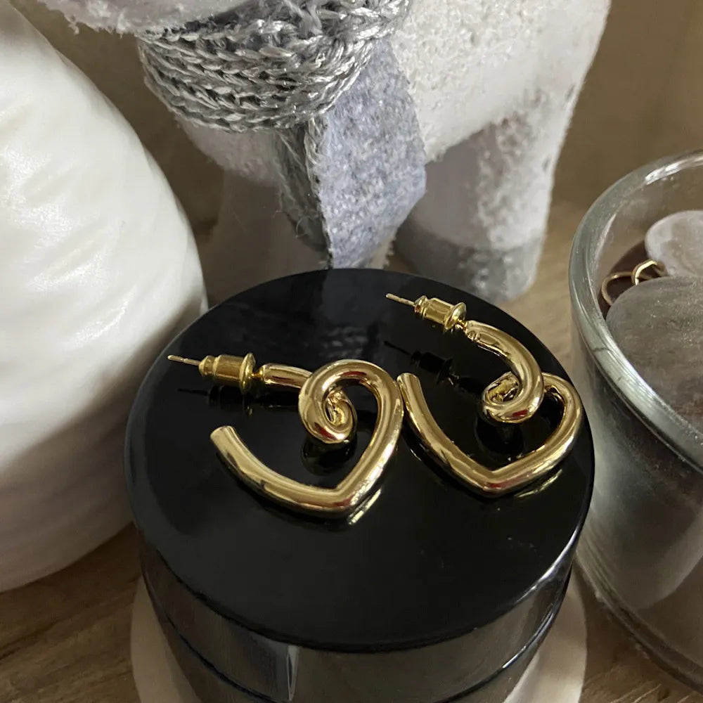 Zarcillos "Liquid Heart" ETERNITY - Diseño Corazón Martillado Oro