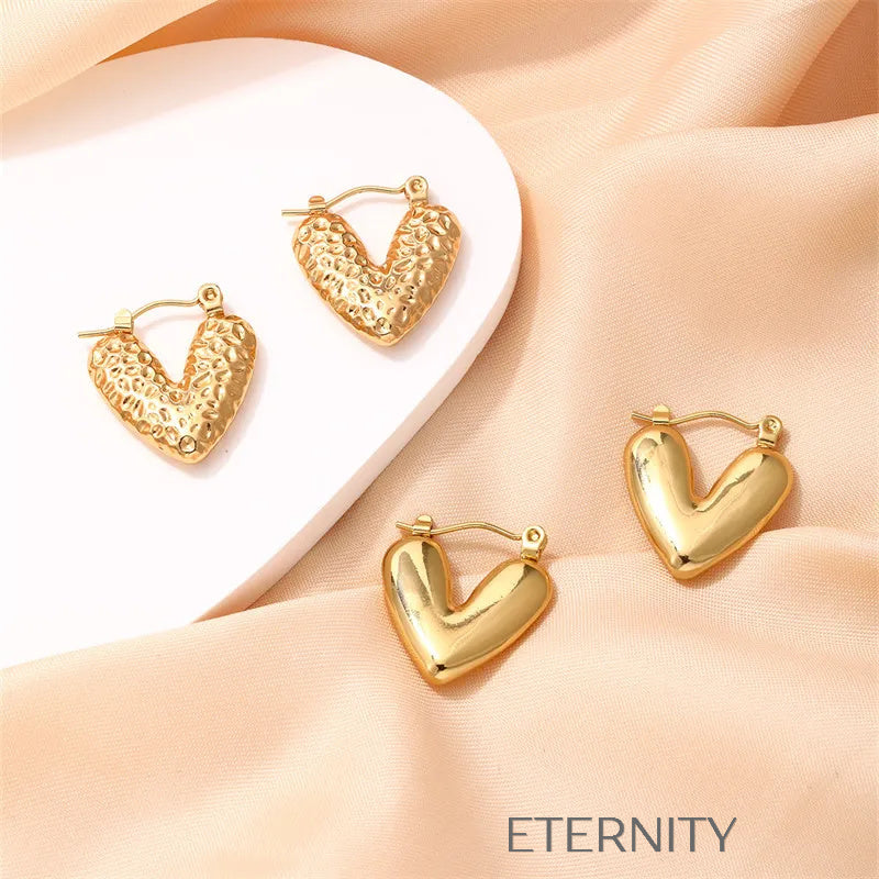 Zarcillos de Aro Heart Hoops en Forma de V con Textura Martillada y Lisa  Zarcillos Dorado Unica Acero Inoxidable  ETERNITY