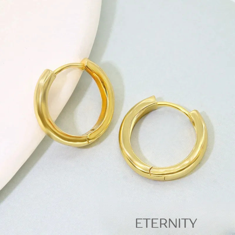 Aros Essential Minimalistas  Zarcillos Dorado Unica Acero Inoxidable  ETERNITY