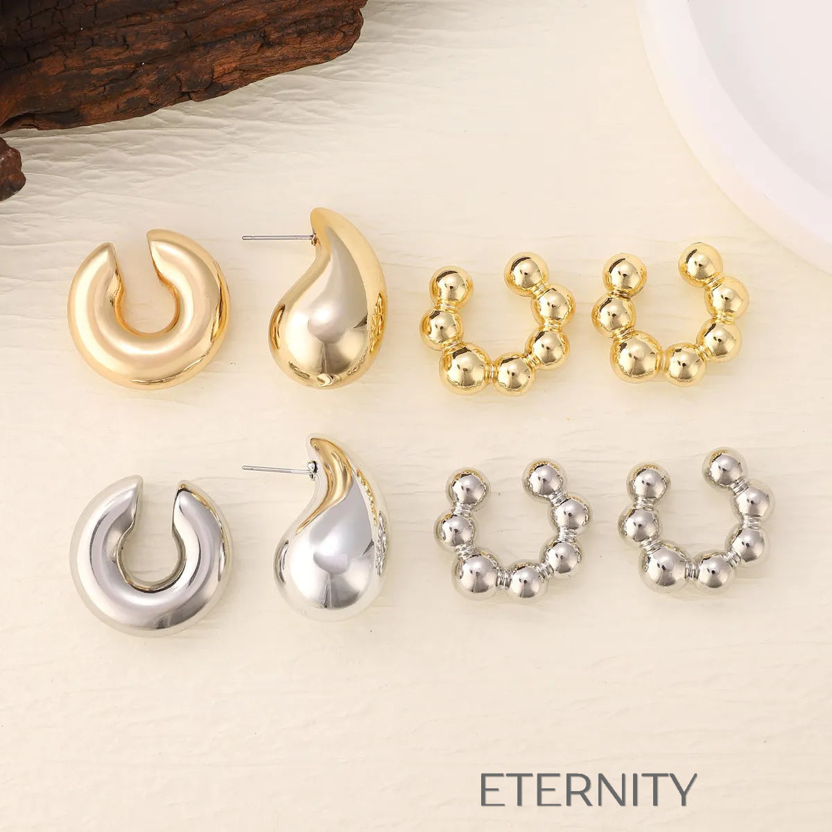Ear Cuff Escultórico Avant Garde  Zarcillos Dorado Unica Acero Inoxidable  ETERNITY