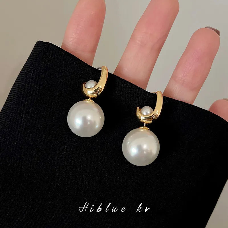 Argollas "Graceful Pearl" ETERNITY - Baño de Oro y Perla Pendiente